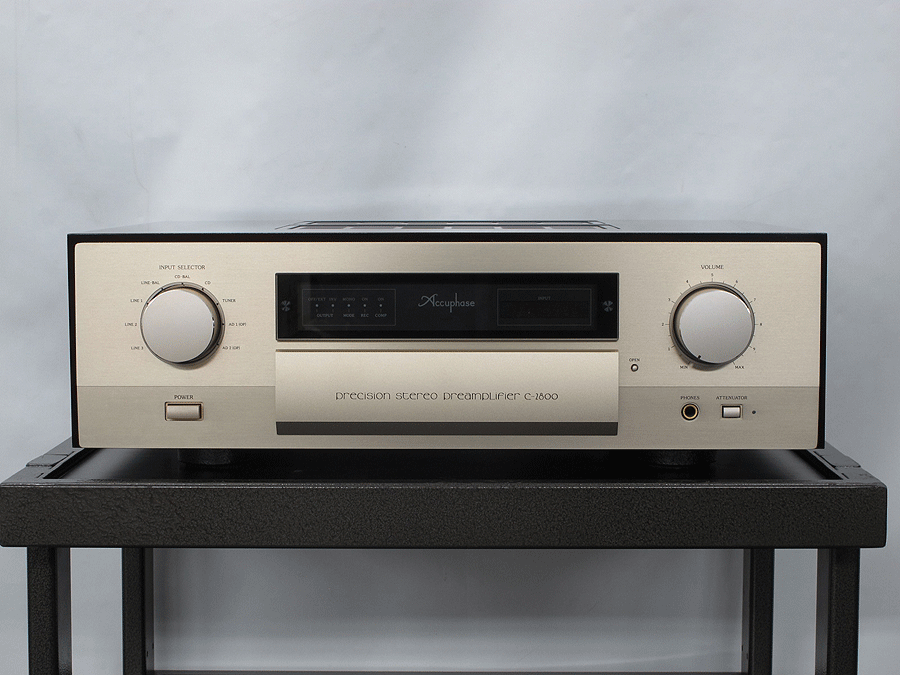 Accuphase C 2800