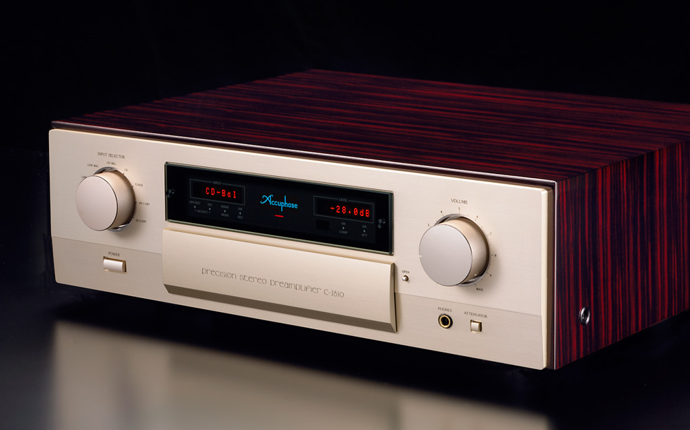 Accuphase C 2810