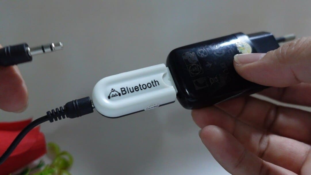 Dùng bộ thu bluetooth