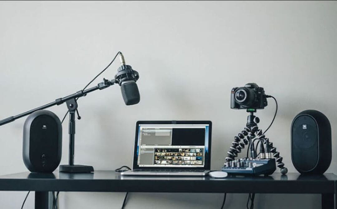 Phù hợp nghe nhạc, làm việc, edit audio/video