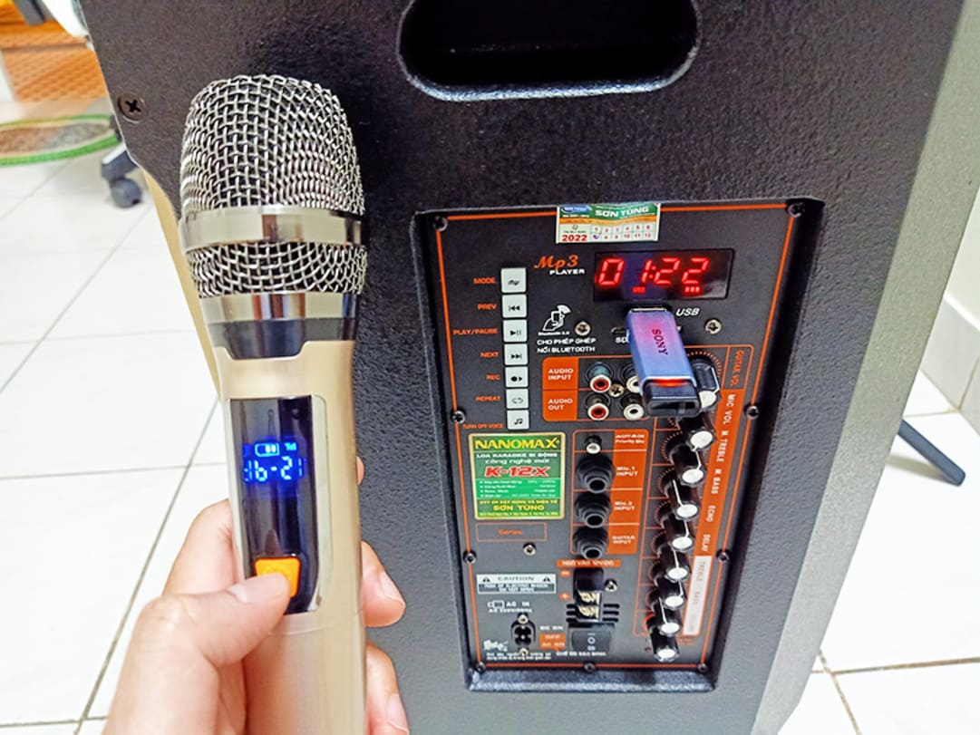 Bước 2: Điều chỉnh âm lượng micro và nhạc