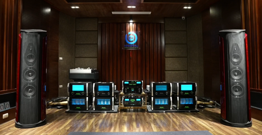 Hệ thống Mcintosh phối ghép cùng loa Sonus Faber AIDA tại phòng nghe nhạc Điện Tử Nam Phú