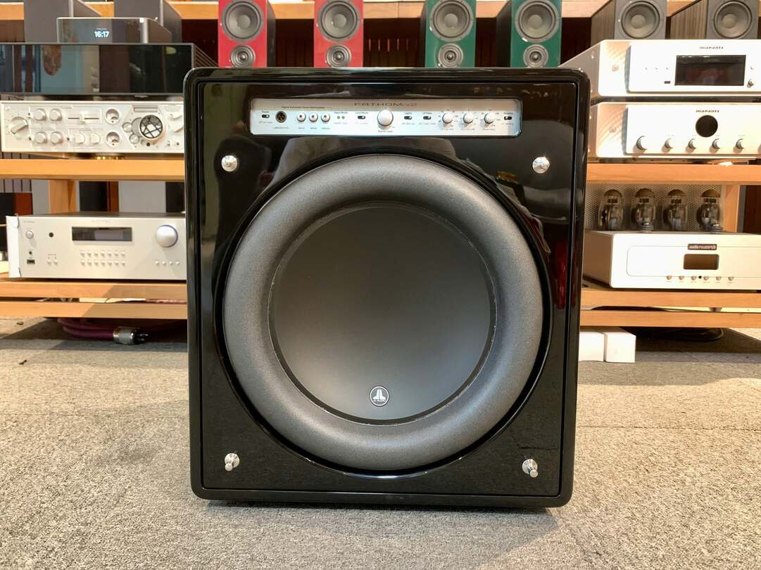 Kích thước thùng loa sub chuẩn giúp bass mạnh và sâu hơn