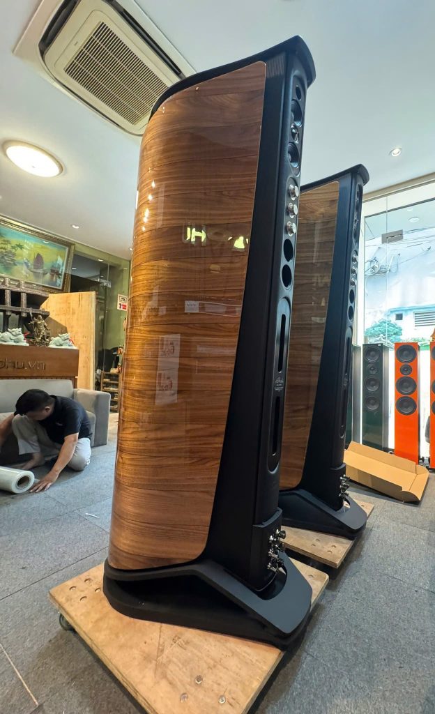 Mặt sau loa Sonus Faber AIDA II SE