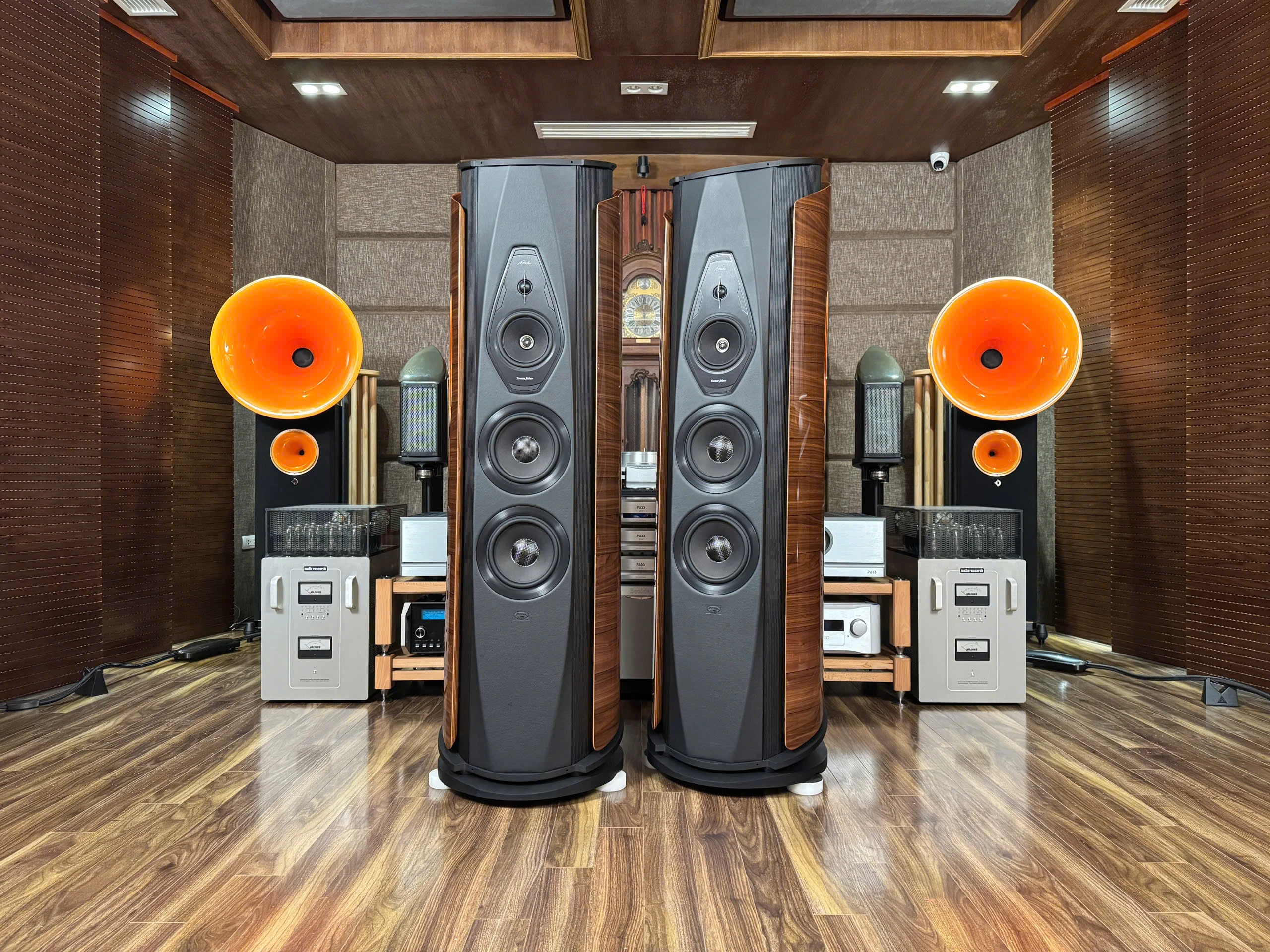 Loa Sonus Faber AIDA II SE phiên bản giới hạn chỉ có 14 cặp trên toàn thế giới